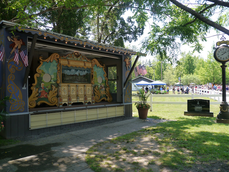Figure 2 — Hand-cranked busker organs lined up and played at a Carousel Organ Association of America (COAA) rally — the community setting these instruments are built for.